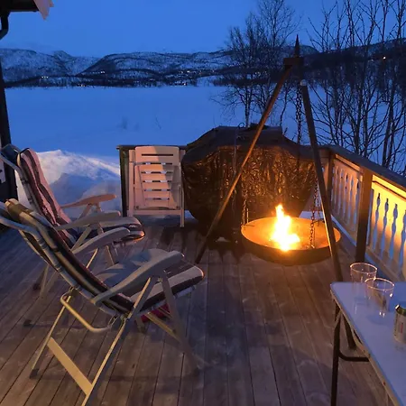 Wilderness In The Mountains Near With A Great View Vakantiehuis